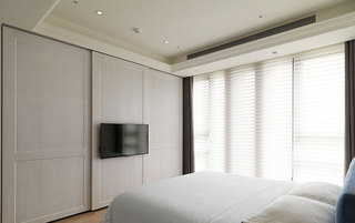 简美式主卧室 白色电视背景墙设计