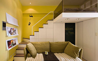 30平小复式房客厅楼梯设计