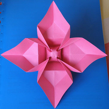 立体纸花球的折法