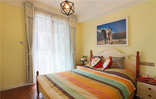 温馨简美式 暖黄色卧室设计