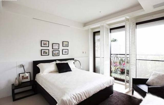 抒情至上 10款卧室阳台装饰设计图2/9