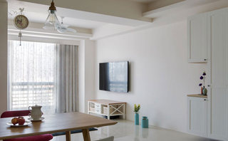 纯白简洁客厅电视背景墙设计