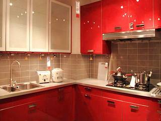 红色系厨房设计图