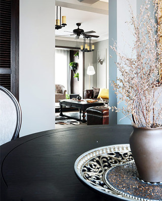 135平米美式风格三居室餐桌装饰图