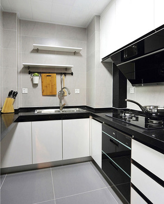 现代简约风厨房 黑白配橱柜设计