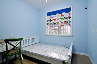 清新天蓝色美式儿童房设计