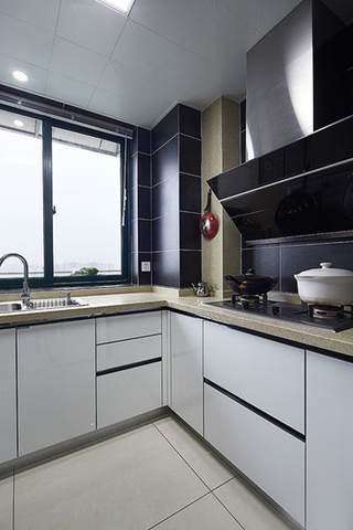 现代简约风格 黑白配厨房设计