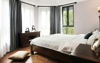 现代美式风格三居室卧室窗帘效果图