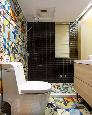 130平现代三居室主卫生间装修设计