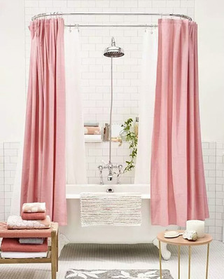 清新粉色浴帘装修设计