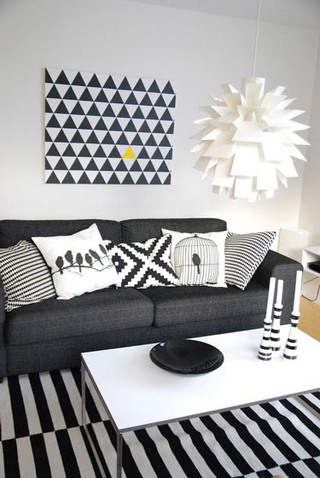 北欧风格沙发几何抱枕设计