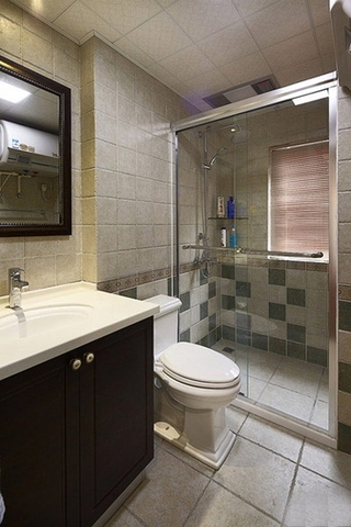 美式风格三房两厅装修干湿分离卫生间