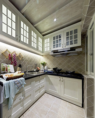 85平样板房厨房装修设计