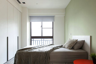 淡绿色简约北欧风卧室效果图