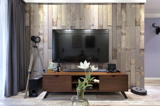 80平北欧三居室木质电视背景墙