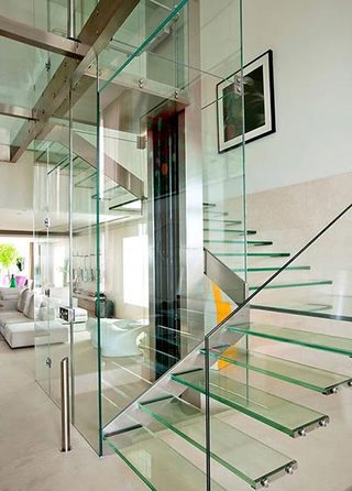 清新现代风跃层 玻璃楼梯图片
