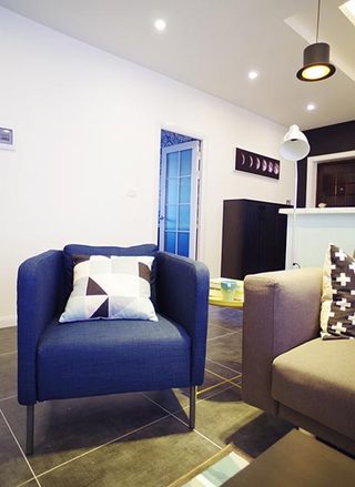 现代简约风 深蓝色单人沙发设计