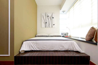 卧室木质地台床设计装修图