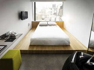 卧室木质地台床效果图片