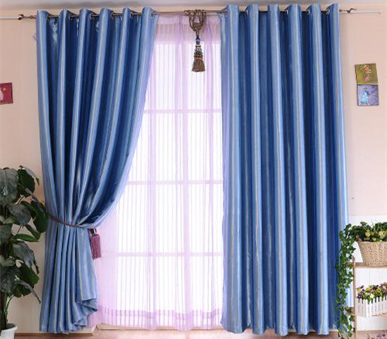 遮光窗帘价格怎样 遮光窗帘种类有哪些