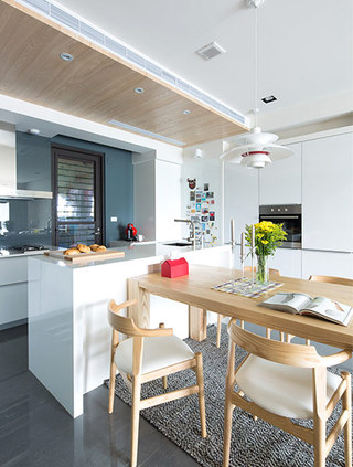 125平北欧三居室餐厅厨房一体装修