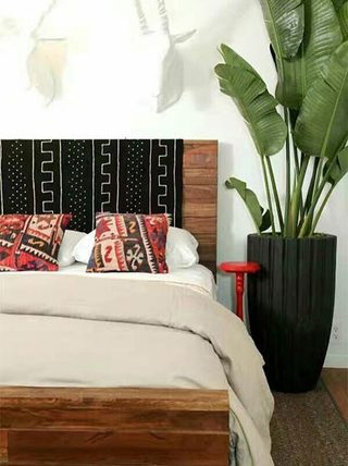 卧室木制床头装修装饰效果图