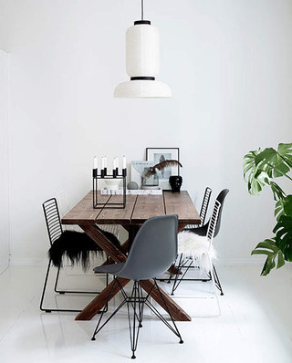 北欧风格公寓装修木质餐桌设计
