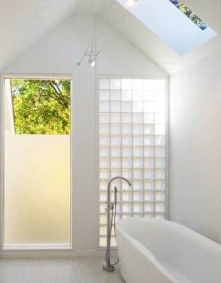 卫生间玻璃墙设计实景图