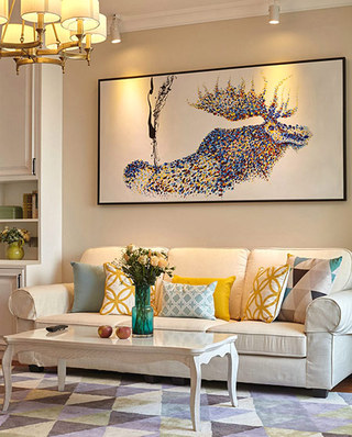 140平美式风格二居沙发背景墙装饰画