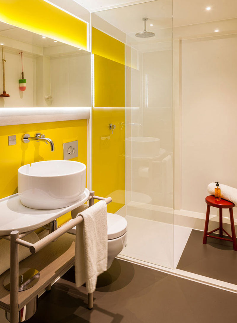 yellow-bathrooms_190316_07