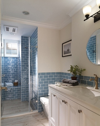 120平美式风格装修浴室图片