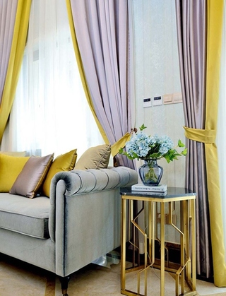 60平米时尚loft装修客厅窗帘图片