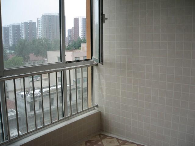 阳台内墙到底有没有必要贴瓷砖？看了朋友家才知道自己装错了！