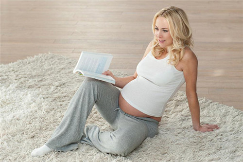 孕妇看什么书有利于胎教 适合孕妇看的3种书推