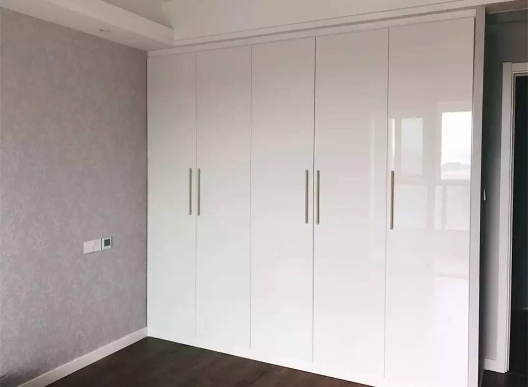 衣柜门用什么颜色好?别等装好了再来后悔哈