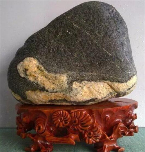 泰山石的摆放竟大有讲究一不小心摆错就会惹祸