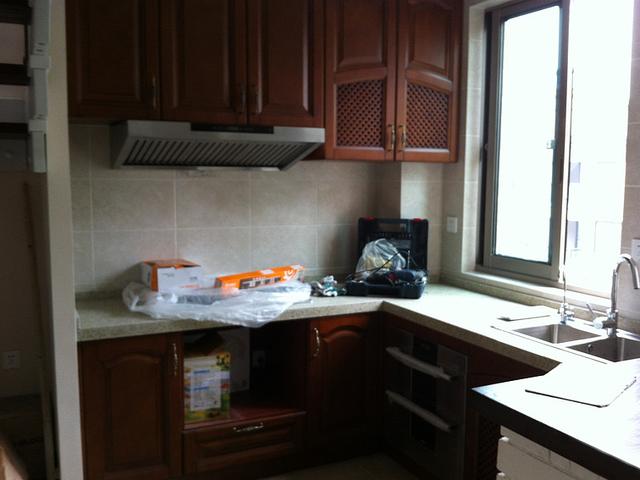 福州250㎡复式楼装修竣工，开放式厨房很西洋，保洁完就能入住了