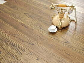 复合地板和实木地板的区别 复合地板和实木地板有何特点