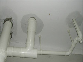 卫生间漏水到楼下有哪些原因 卫生间漏水到楼下如何解决