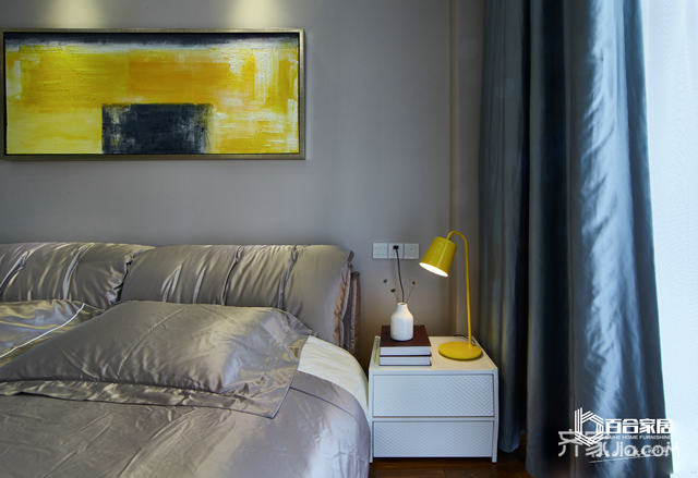 90平米装修,15-20万装修,二居室装修,卧室,现代简约风格,装饰画,灯具,黄色