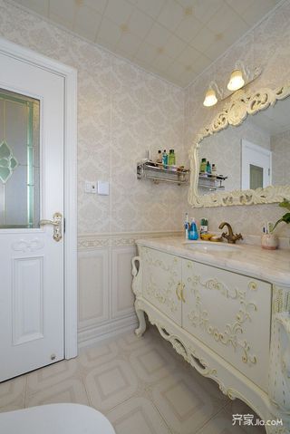 160㎡欧式风格三居装修浴室柜设计图