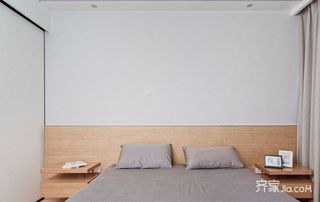 110平日式风格二居装修床头背景墙设计图