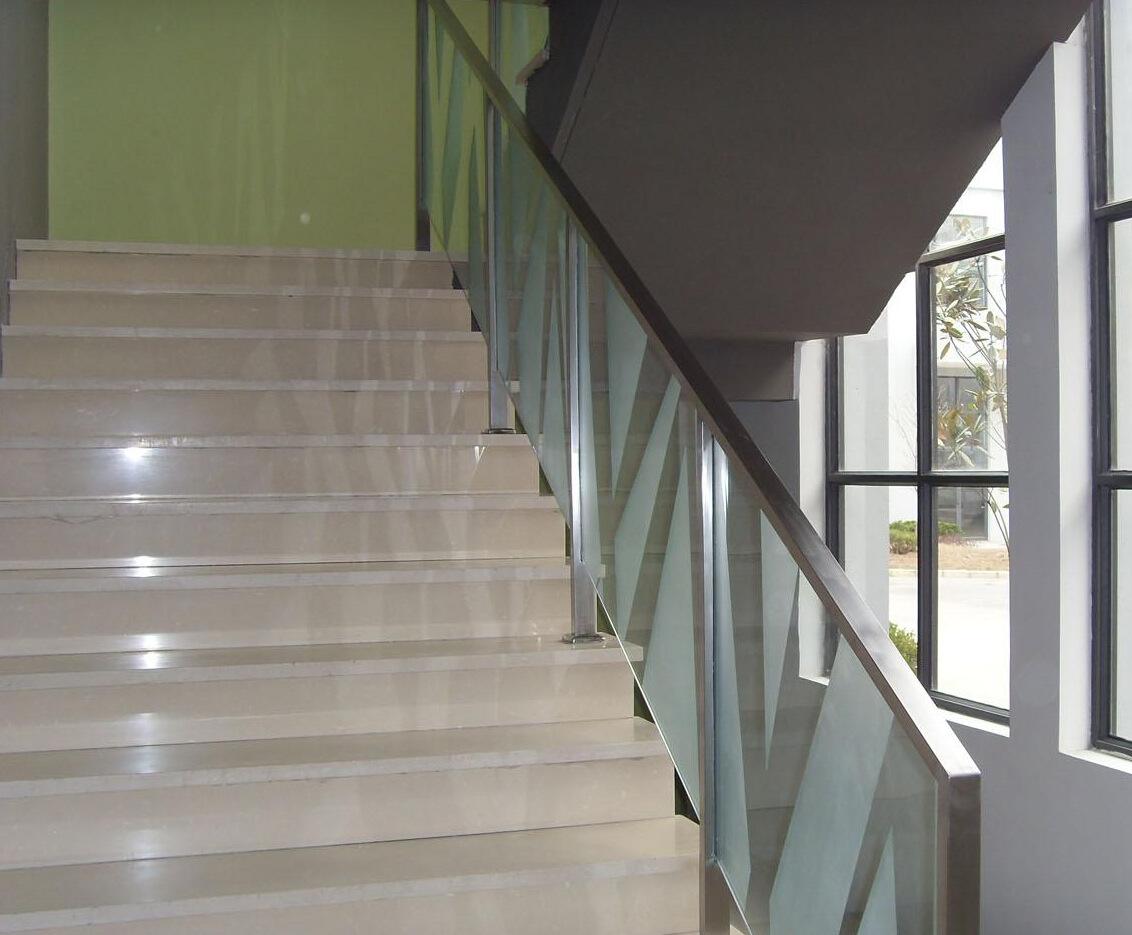  小户型跃层楼梯装修注意事项 小户型跃层楼梯怎么设计新密小产权房补偿先例
