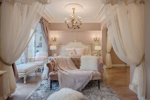 老公为了老婆把家装成“梦幻宫殿” 如此奢华浪漫的家你见过吗？