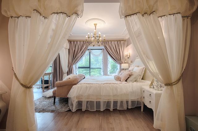 老公为了老婆把家装成“梦幻宫殿” 如此奢华浪漫的家你见过吗？