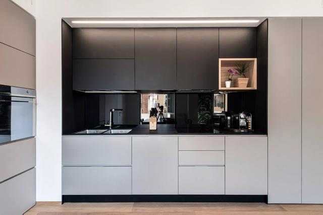 小户型厨房如何设计？36款一字型厨房设计方案，你最喜欢哪一款？