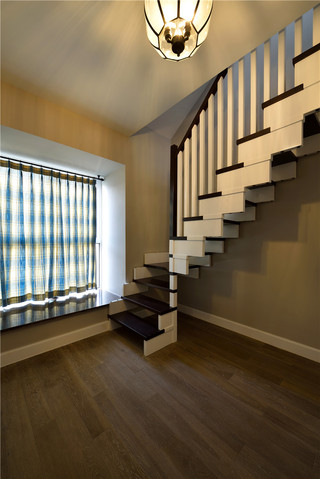 168平简美风格四居装修楼梯设计图