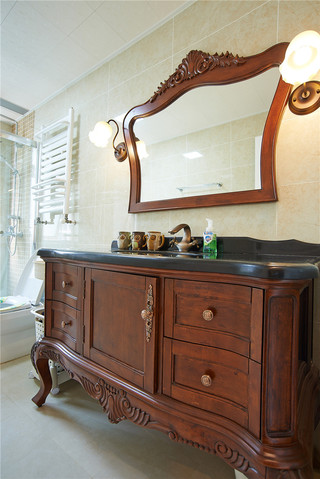 现代简美风格三居装修浴室柜设计图