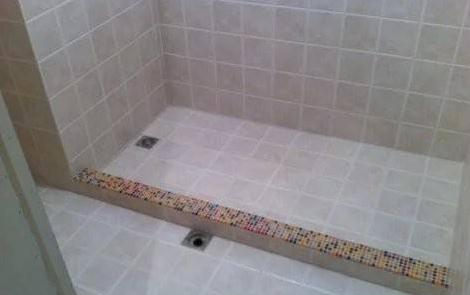 卫生间别再装玻璃淋浴房了，现在流行这样设计，既实用又节省空间