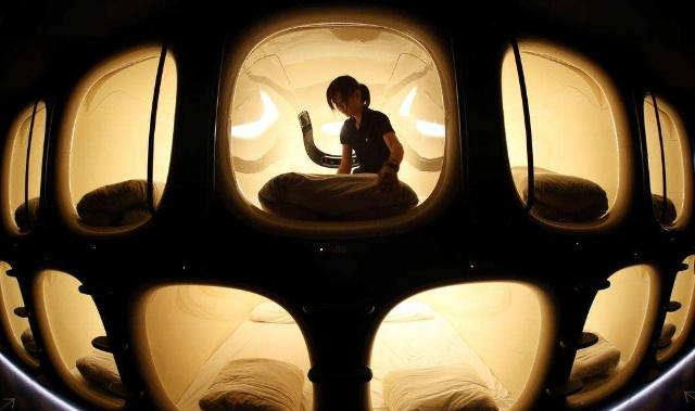 日本“胶囊宾馆”，为何如此受年轻人欢迎？原来真的很方便